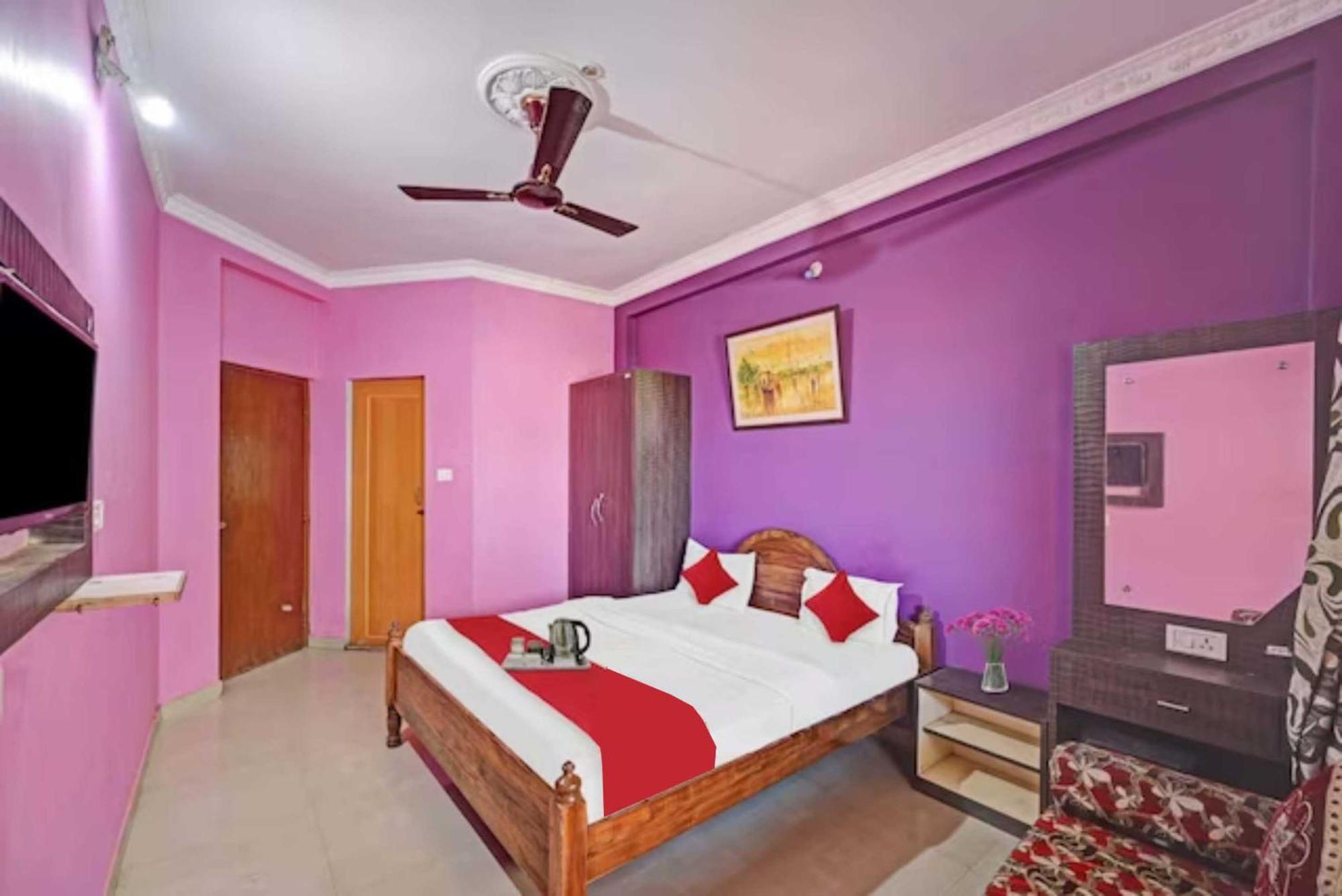 Goroomgo Varanasi Paradise Varanasi - Parking & Restaurant Available - Perfect Location And Comfortable Room ภายนอก รูปภาพ